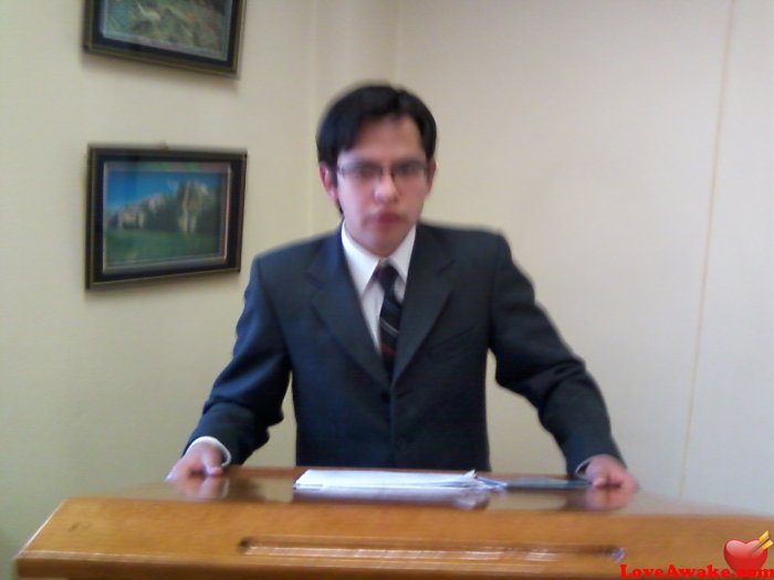 navagam11 Peruvian Man from Lima
