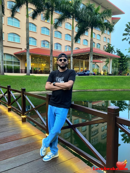 EmoN4943 Bangladeshi Man from Sylhet