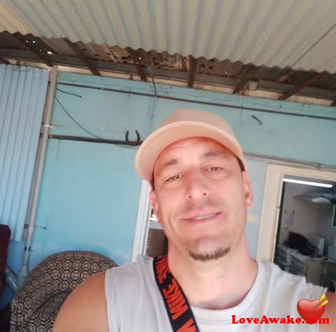 statsone42 Australian Man from Perth