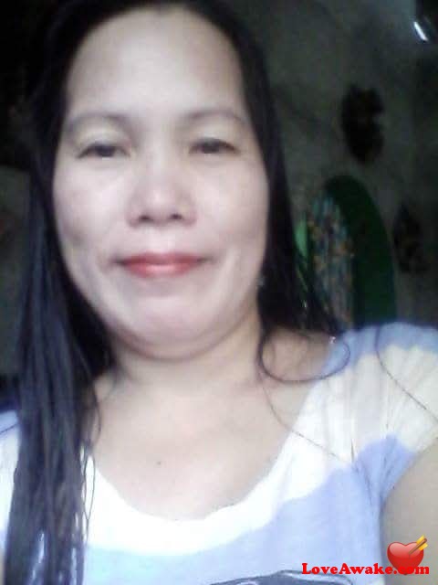 Bolabola Filipina Woman from Bataan, Mariveles
