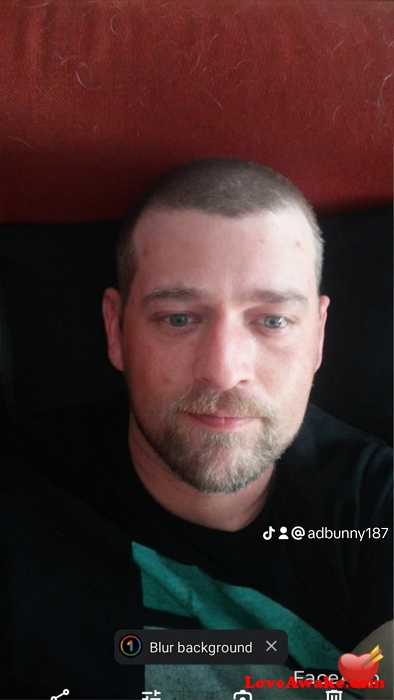 Adbunny187 Canadian Man from Armstrong
