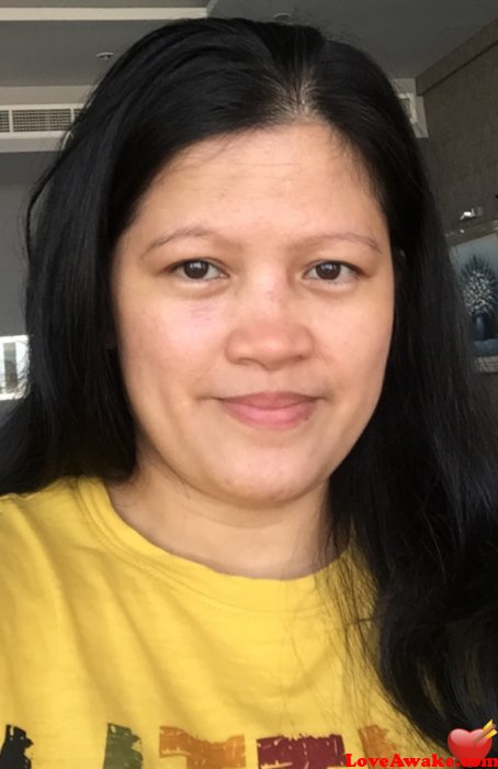 Ocular Filipina Woman from Cagayan de Oro, Mindanao