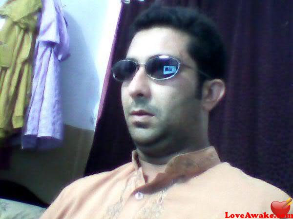 alimunir Pakistani Man from Sialkot