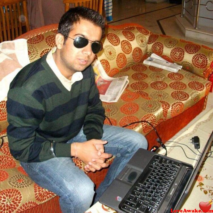 Pushpinder22 Indian Man from Jaipur