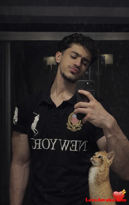 h7skam Turkish Man from Istanbul