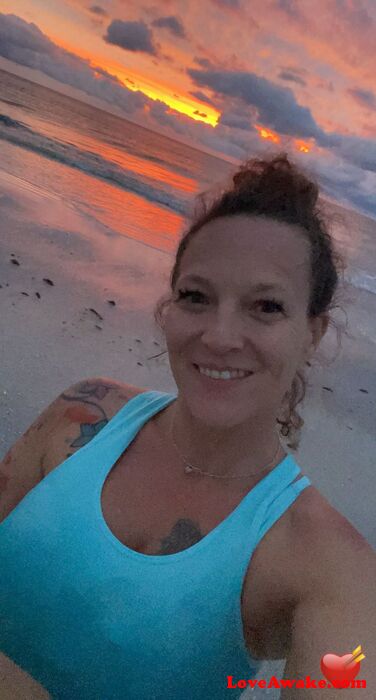 VickyMiya American Woman from Scottsdale