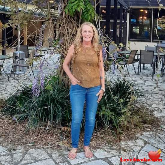 Elixabeth001 Australian Woman from Albion Park