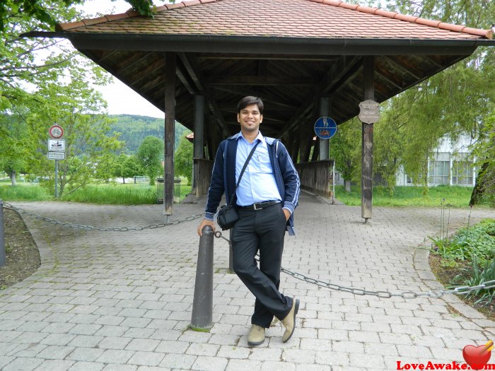 ShenMehta Indian Man from Mumbai (ex Bombay)
