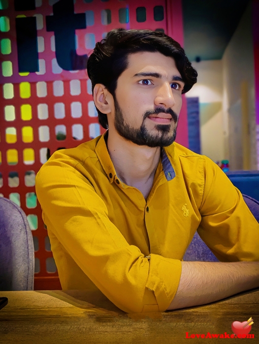 chsomi Pakistani Man from Lahore