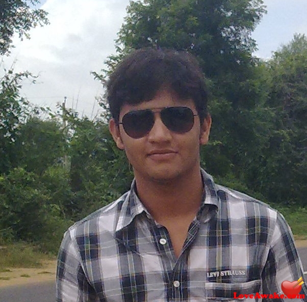 7590pratik Indian Man from Ahmedabad