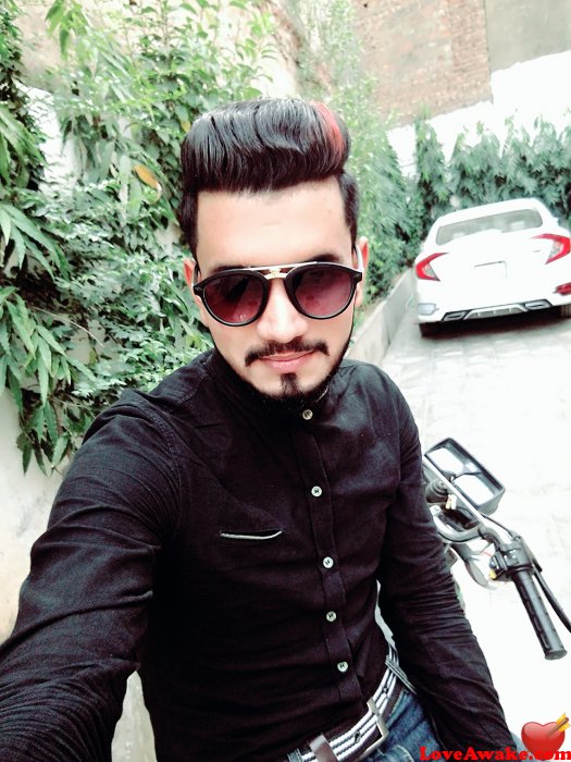 ameeralikhan Pakistani Man from Lahore