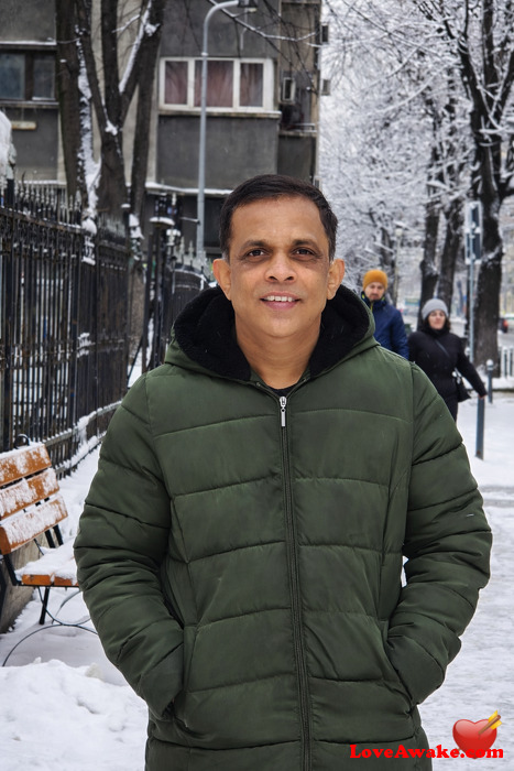 Ajith1976 Romanian Man from Bucharest = Bucuresti