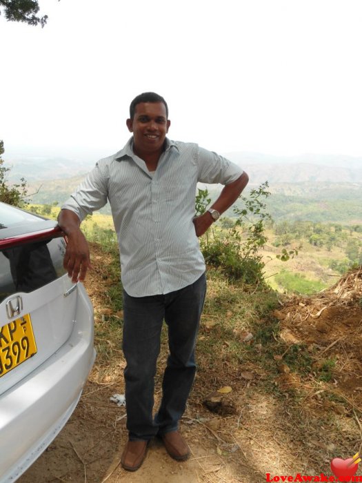 aselarath Sri Lankan Man from Gampaha