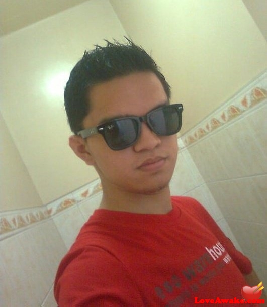 arvin02 Filipina Man from Cavite, Luzon