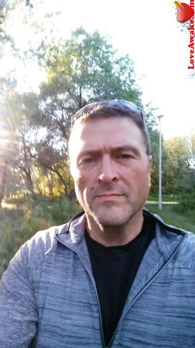 RealRomance Canadian Man from Edmonton