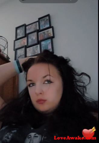 aubreyluvsya American Woman from Winchester