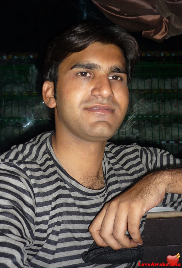 k3214880110 Pakistani Man from Gujranwala