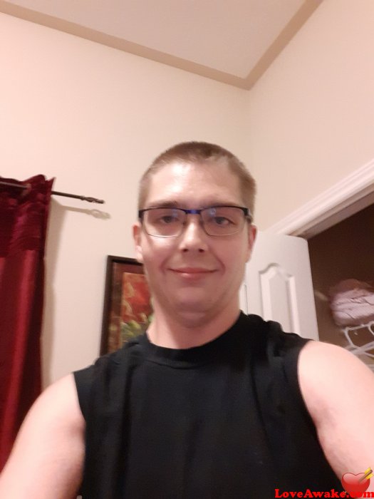 movielover5600 Canadian Man from Hamilton