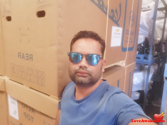 00vikasyadav UAE Man from Dubai