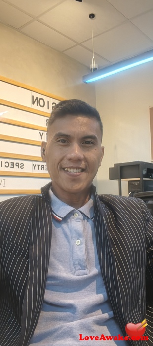 BurnForYou Filipina Man from Cavite, Luzon