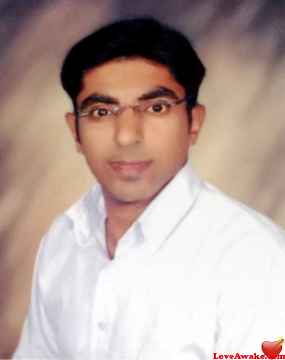 DLover Pakistani Man from Karachi