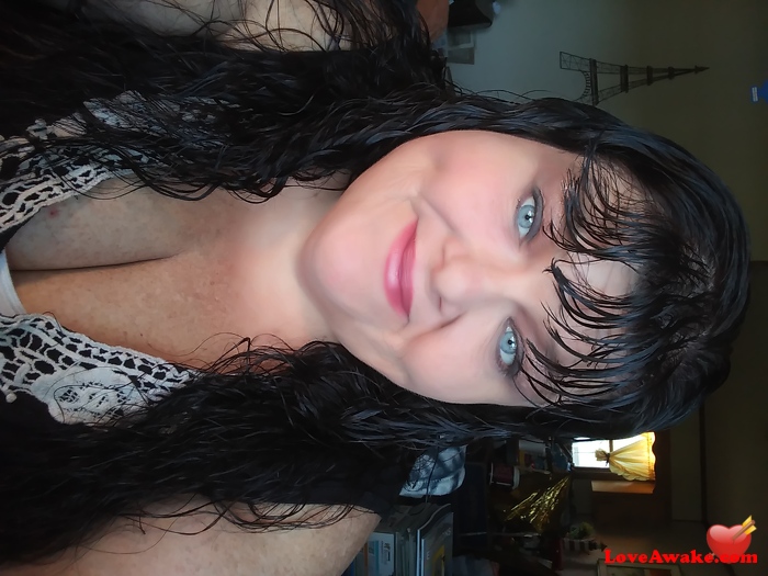 BlueEyedGal74 American Woman from Jonesboro