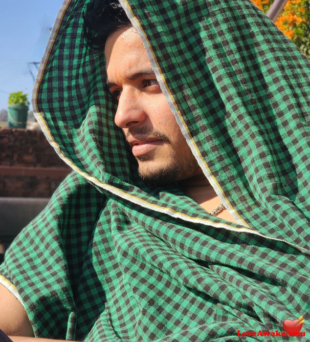 Akku18 Indian Man from Baddi