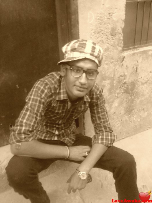 raees123 Pakistani Man from Lahore