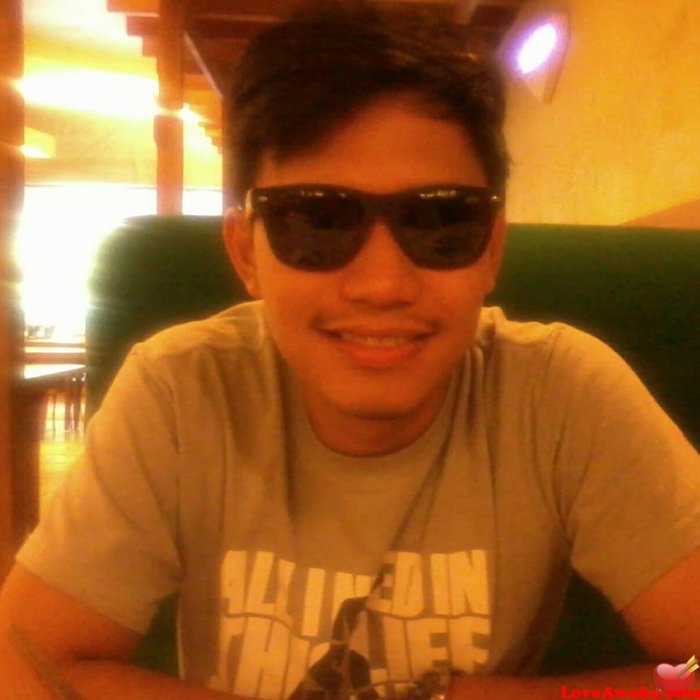 edleano Filipina Man from Manila