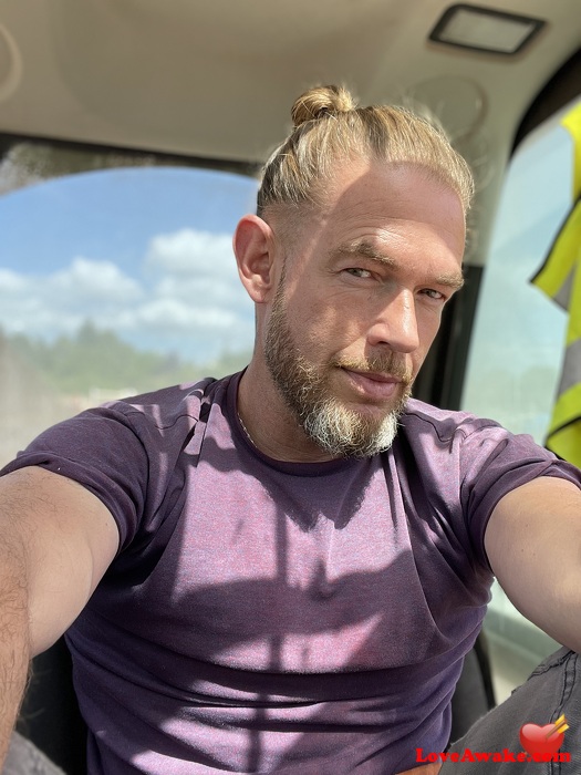 Jay1254 UK Man from Llandrindod Wells