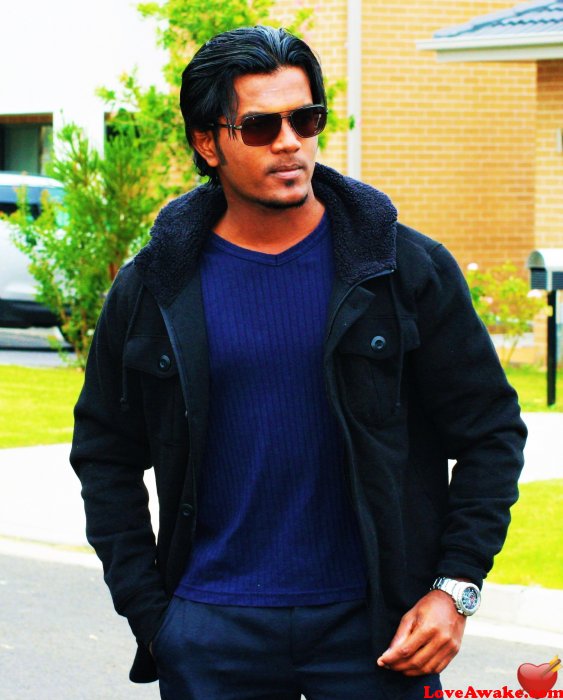 Roshan-in Sri Lankan Man from Colombo