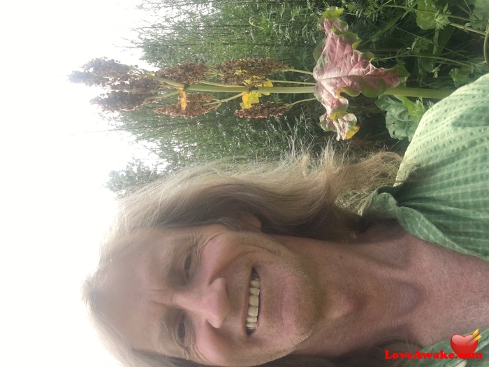 happyhillman Canadian Man from Salmon Arm