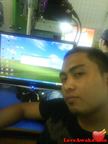 carlljay Filipina Man from Cavite, Luzon