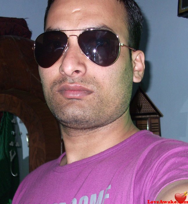 manish1983 Qatari Man from Doha