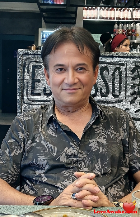 ALIALNUR Uzbek Man from Tashkent