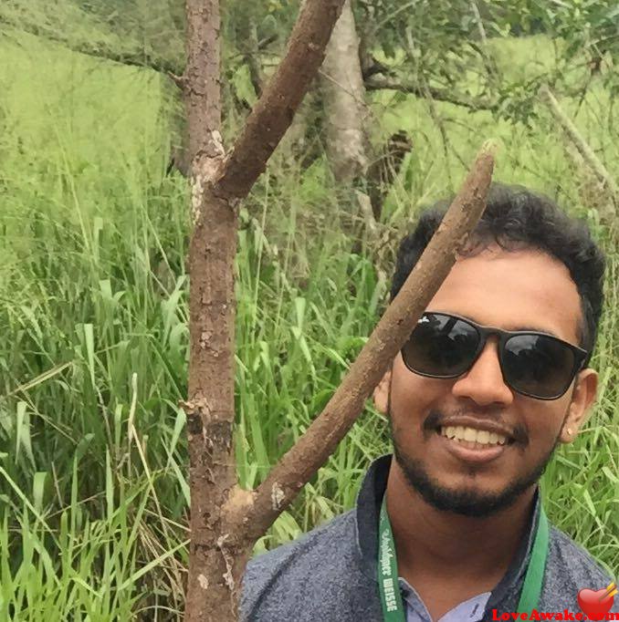 Shaee Sri Lankan Man from Colombo