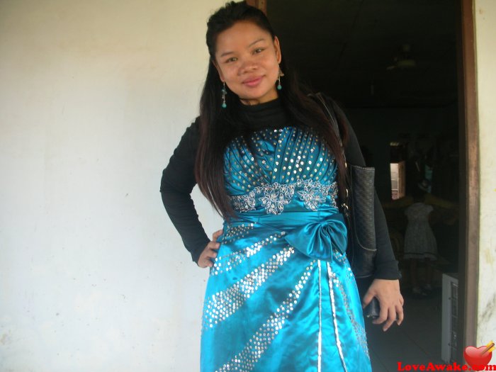 wina Indonesian Woman from Samarinda, Kalimantan