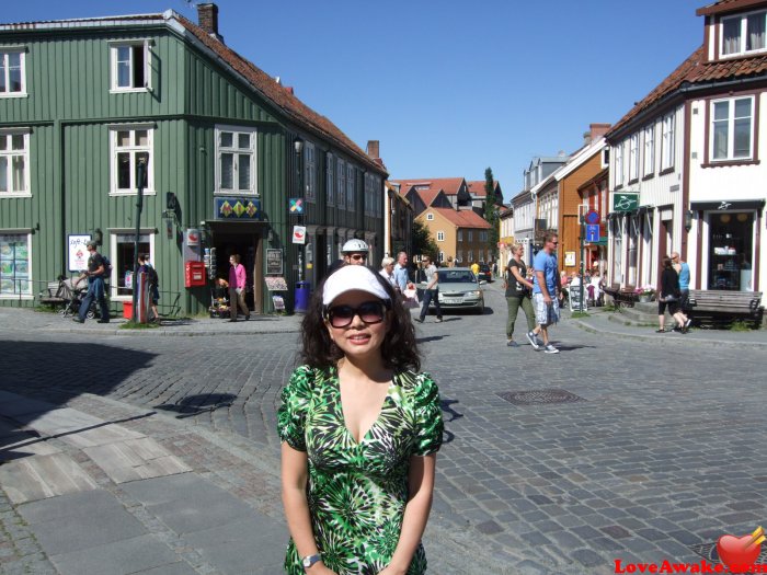 yangyang Norwegian Woman from Oslo