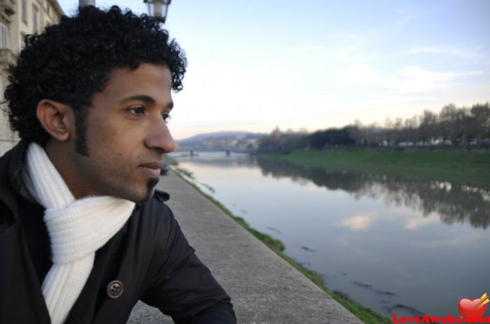tareqad UAE Man from Dubai