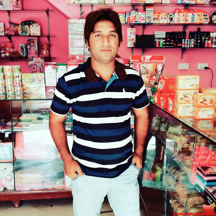 Fakhar333 Pakistani Man from Lahore