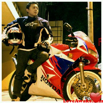 mingwee Indonesian Man from Surabaya