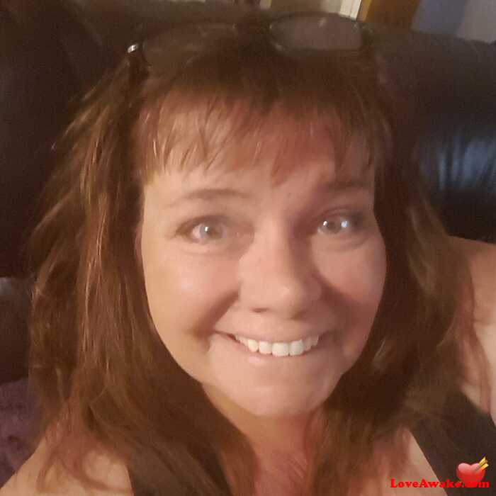 DonnaE Canadian Woman from Saskatoon