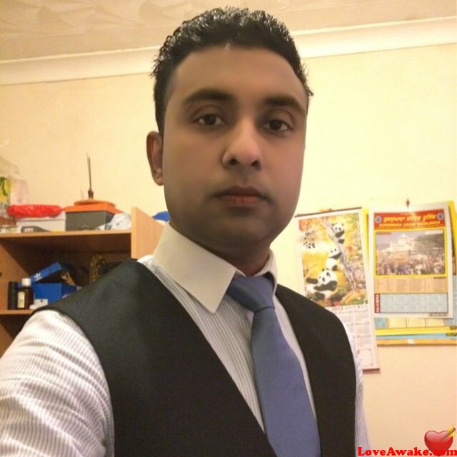 Puneet075 UK Man from London