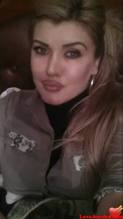 Lanasba Australian Woman from Canberra