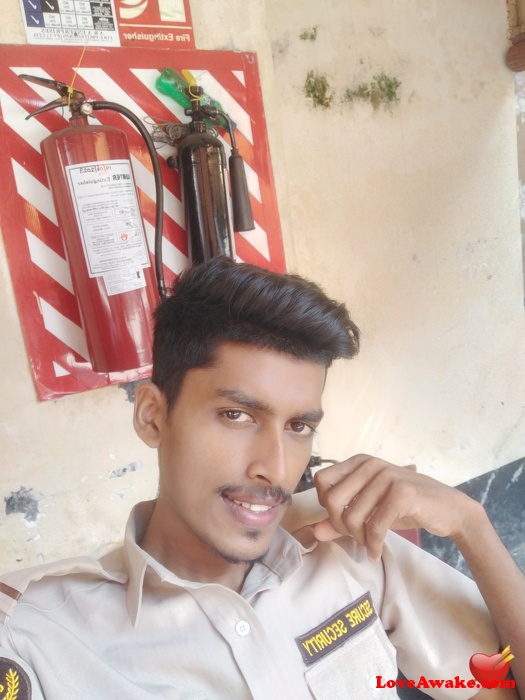 faskan Sri Lankan Man from Dehiwala-Mount Lavinia