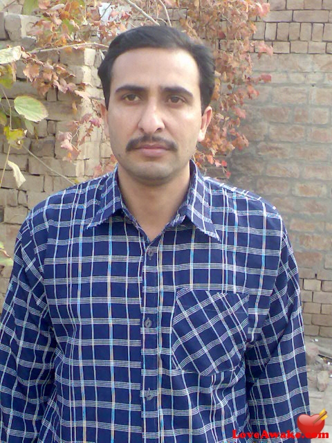 ali56-3 Pakistani Man from Multan