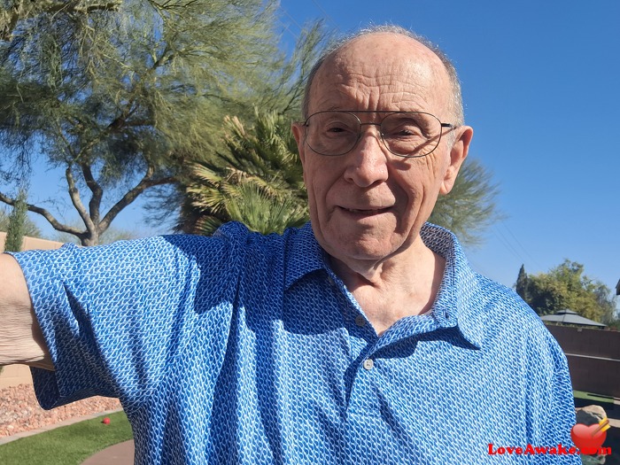 Dennis1943 American Man from Surprise