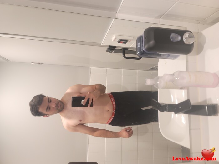Hagdess Australian Man from Canberra