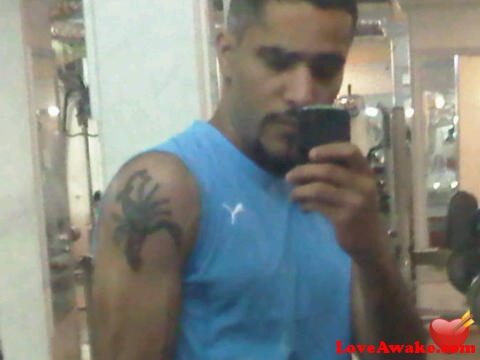 slaCker Kuwaiti Man from Kuwait