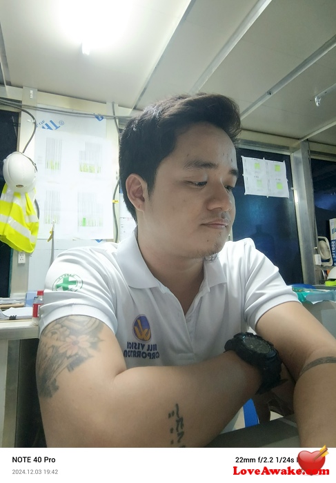Lloydee Filipina Man from Cebu